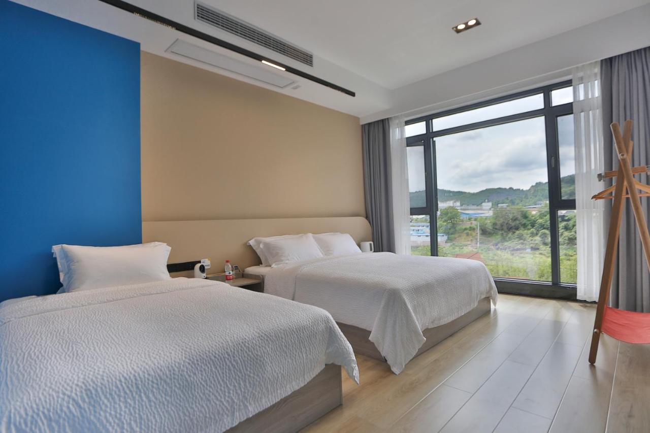 ז'אנגג'יאג'י Heaven'S Gate Home Stay --Free Pick Up Service--Panoramic View Of Tianmen Mountain מראה חיצוני תמונה